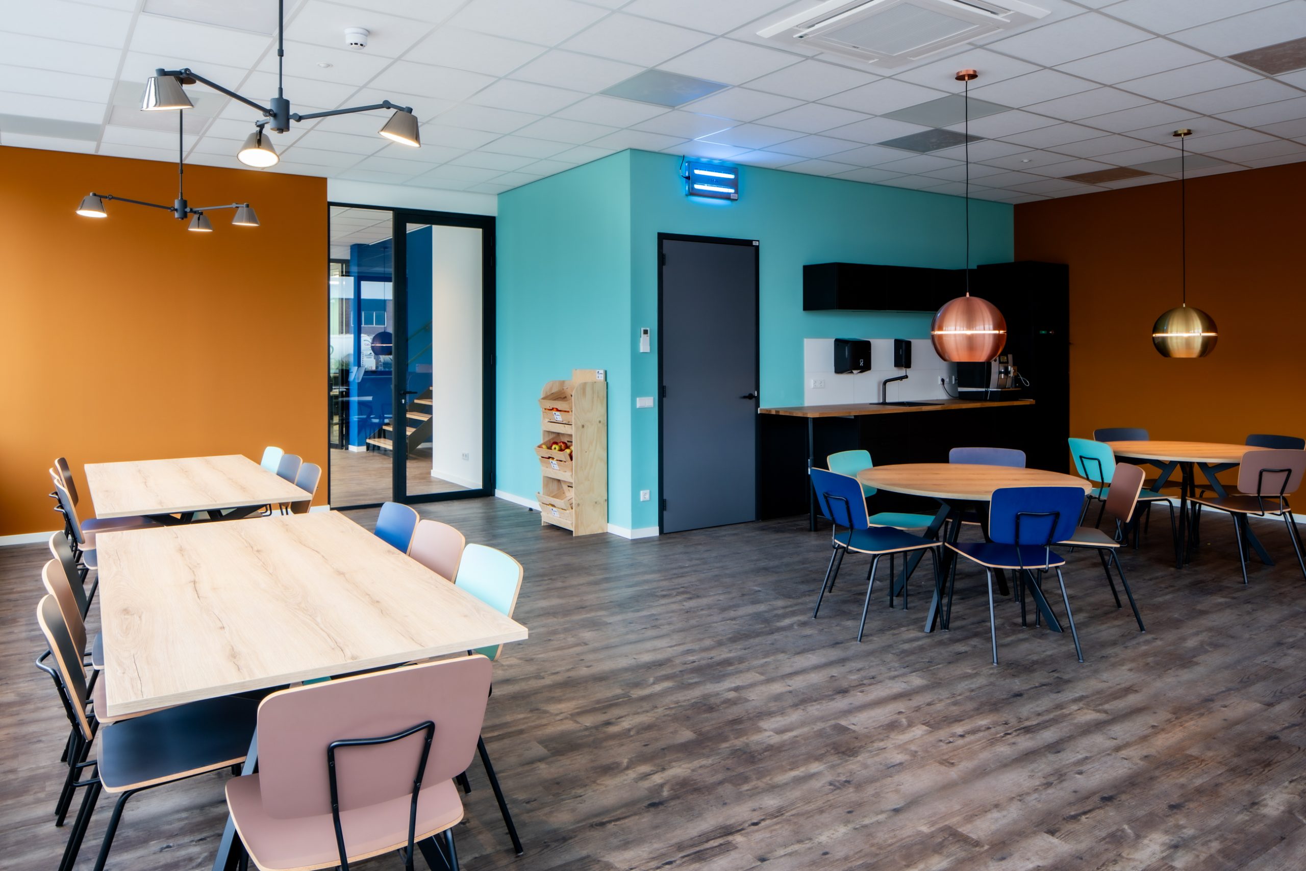 Functionele kantoorinrichting voor Huize Horeca, passend bij hun dynamische horecagroothandel.