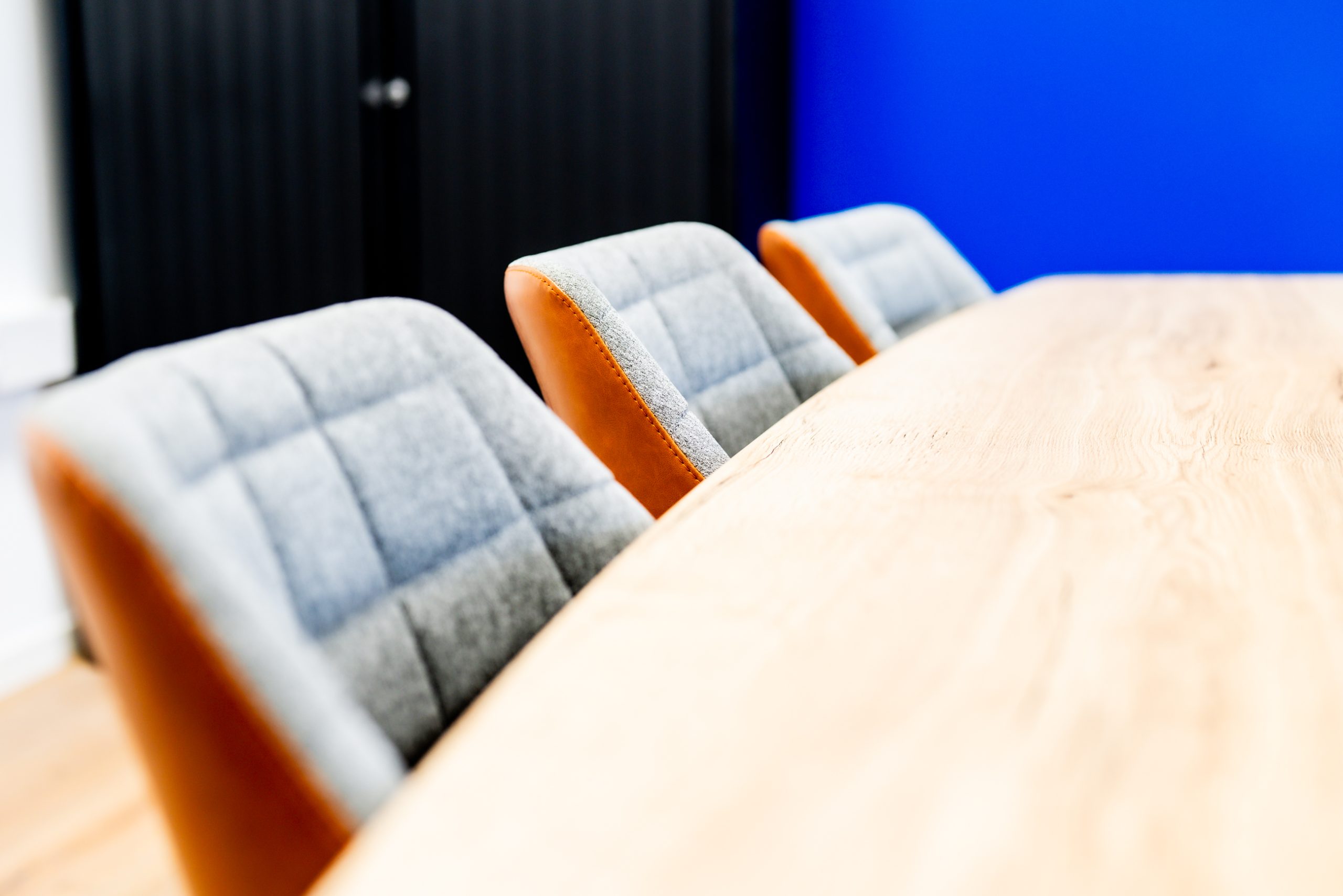 Functionele kantoorinrichting voor Huize Horeca, passend bij hun dynamische horecagroothandel.