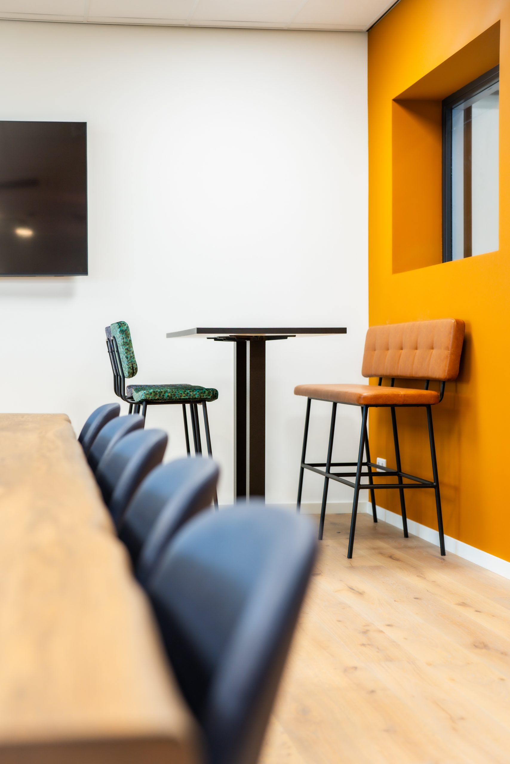 Functionele kantoorinrichting voor Huize Horeca, passend bij hun dynamische horecagroothandel.