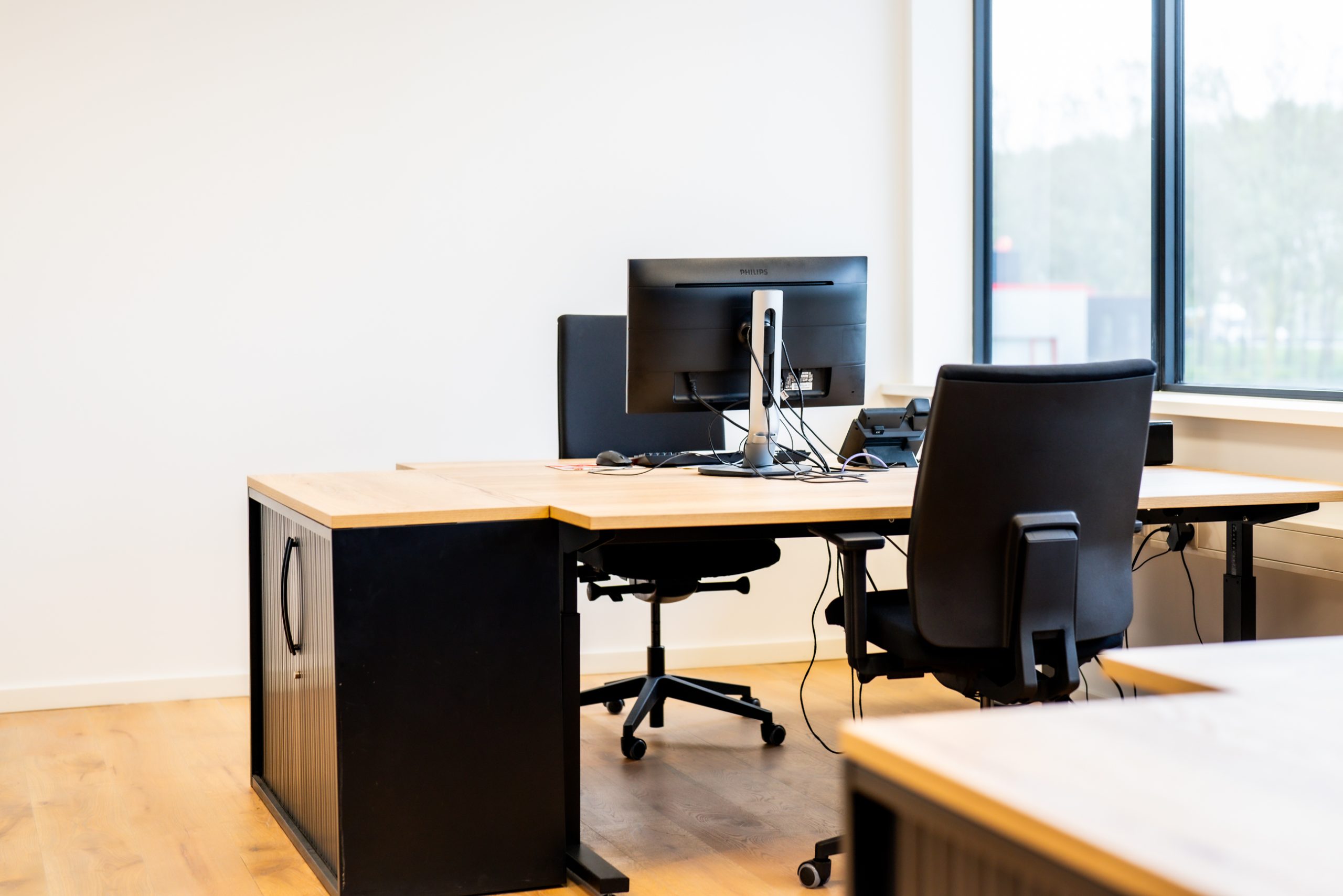 Functionele kantoorinrichting voor Huize Horeca, passend bij hun dynamische horecagroothandel.