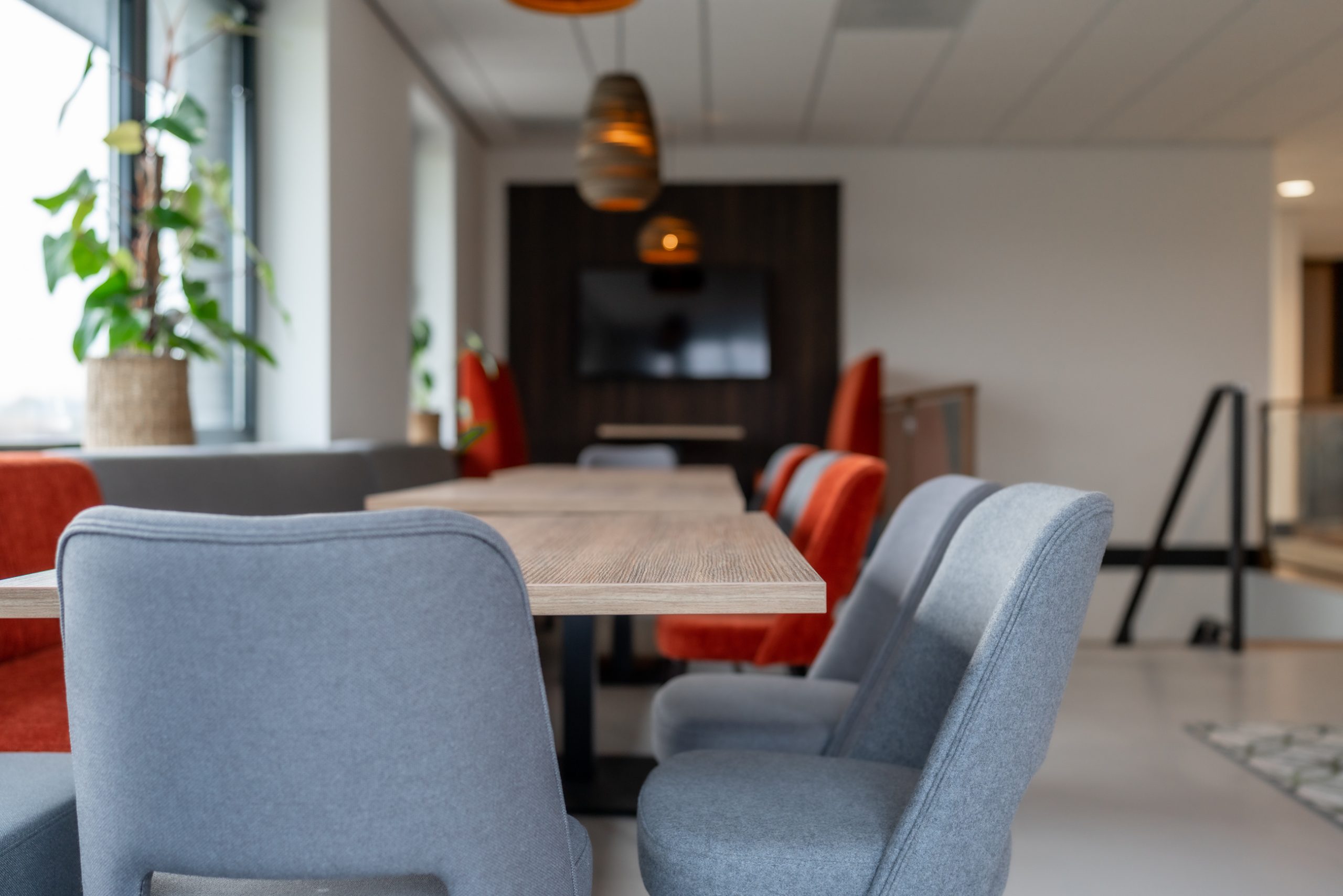 Functionele en industriële projectinrichting voor het kantoor van Anton Rail Infra, gerealiseerd door Otto’s