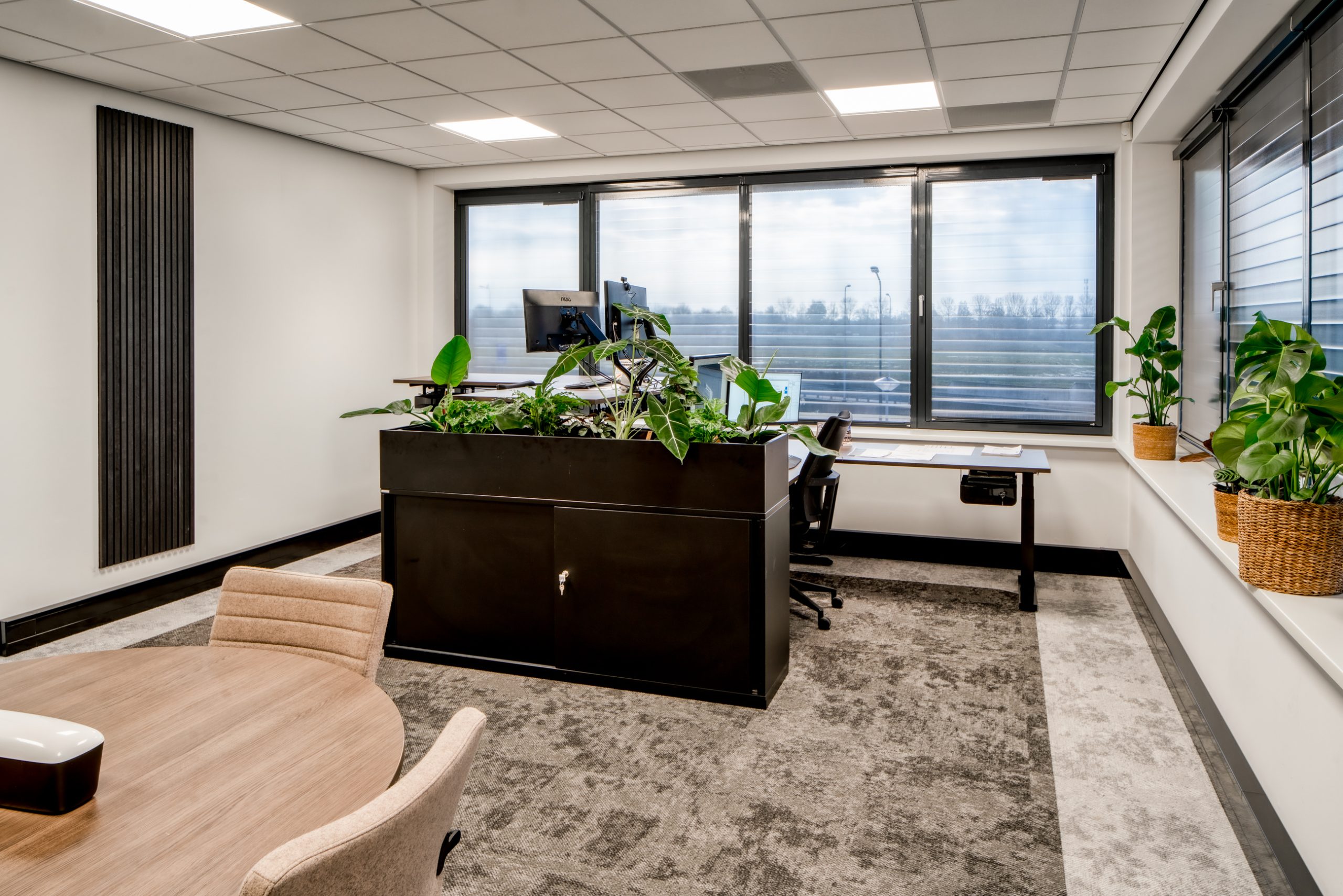 Functionele en industriële projectinrichting voor het kantoor van Anton Rail Infra, gerealiseerd door Otto’s