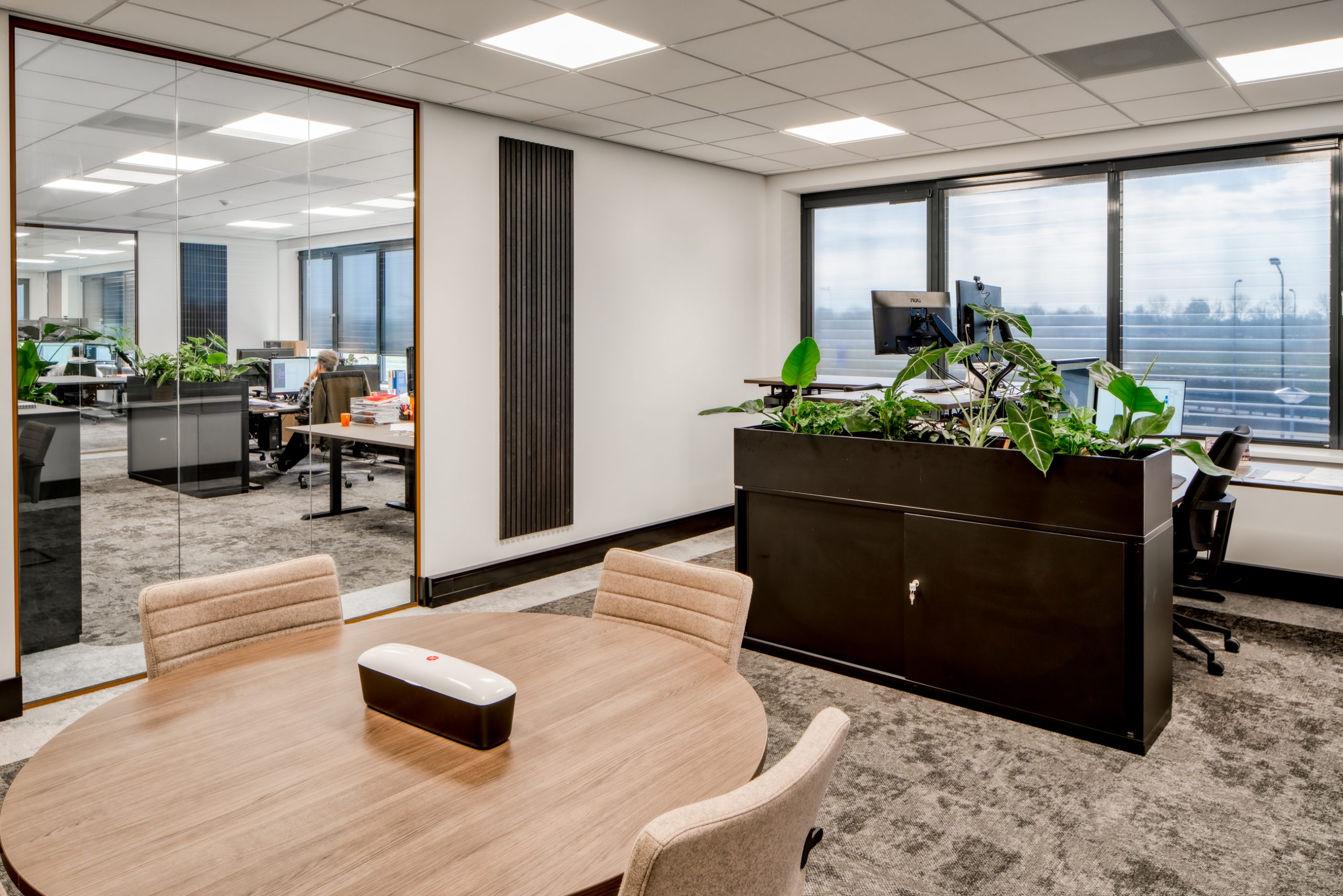 Functionele en industriële projectinrichting voor het kantoor van Anton Rail Infra, gerealiseerd door Otto’s